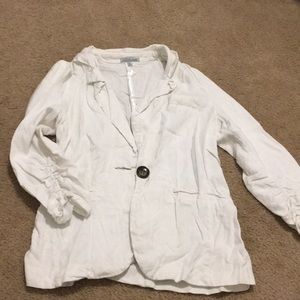 Women’s white linen blazer